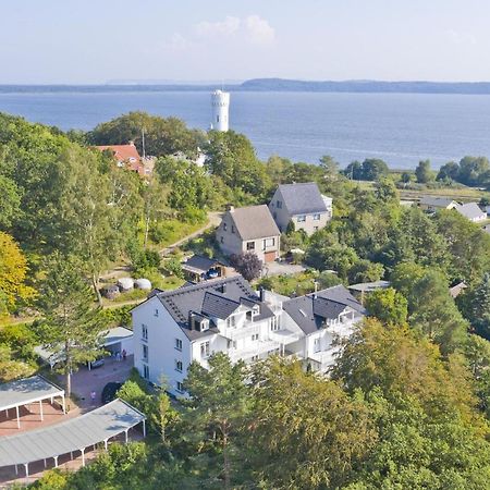 Ferienresidenz Zwei Bodden FeWo der Kleene 1 2 Balkon, etwas Meerblick Lietzow Exterior foto