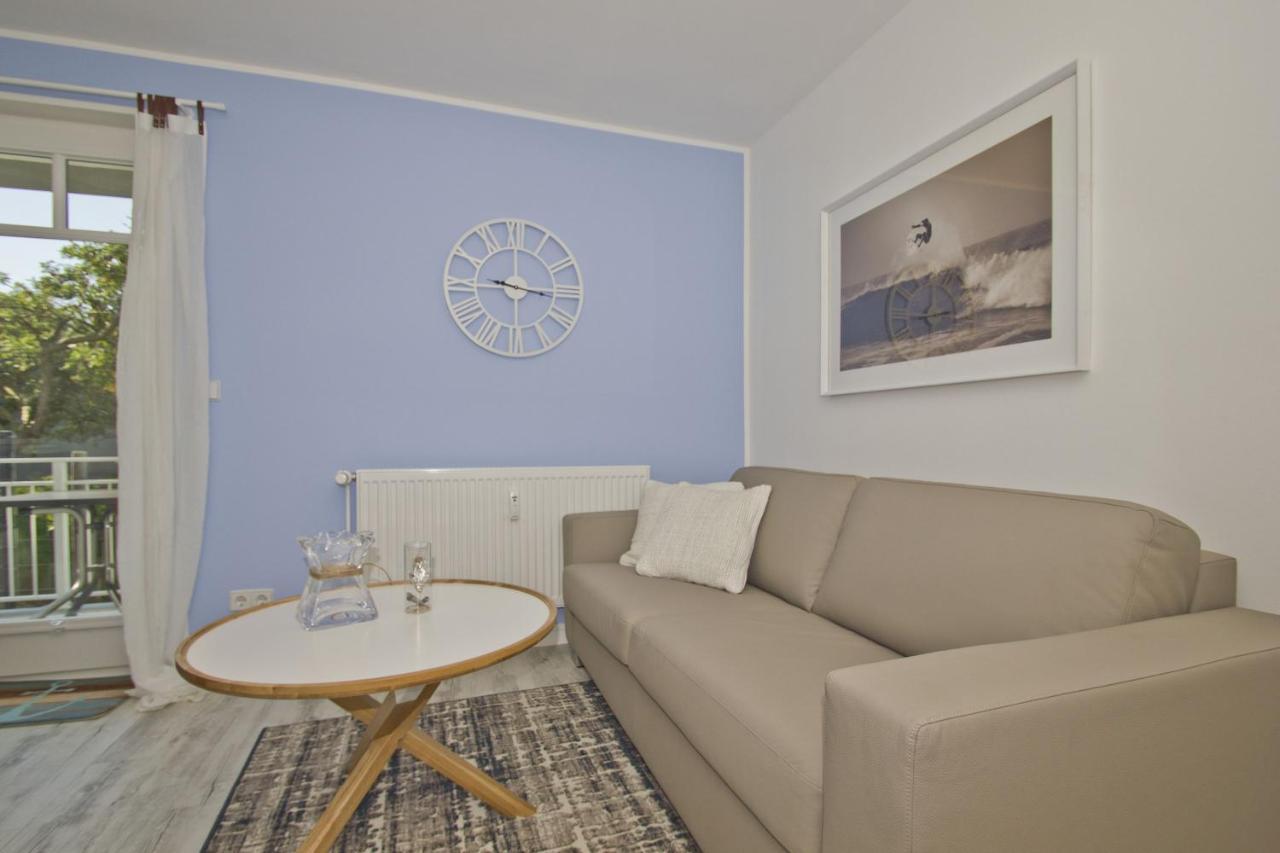 Ferienresidenz Zwei Bodden FeWo der Kleene 1 2 Balkon, etwas Meerblick Lietzow Exterior foto