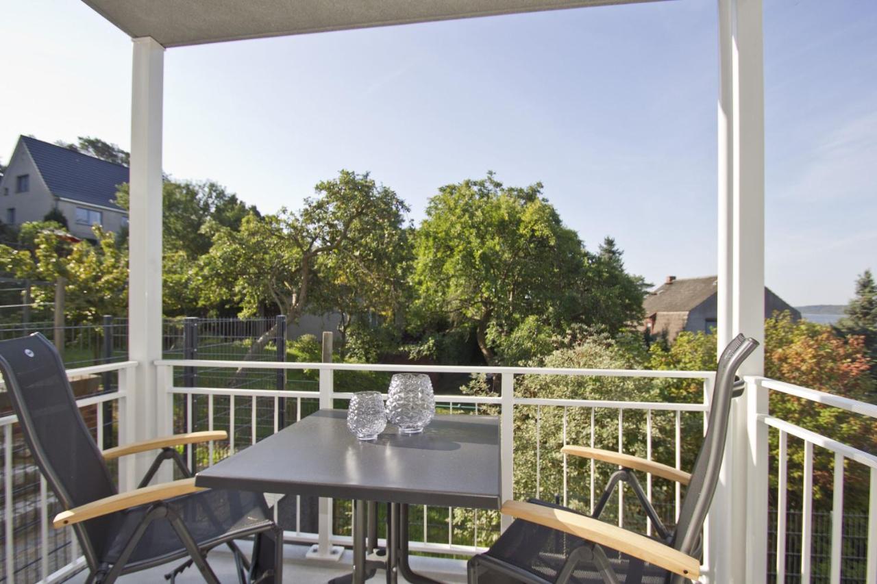 Ferienresidenz Zwei Bodden FeWo der Kleene 1 2 Balkon, etwas Meerblick Lietzow Exterior foto
